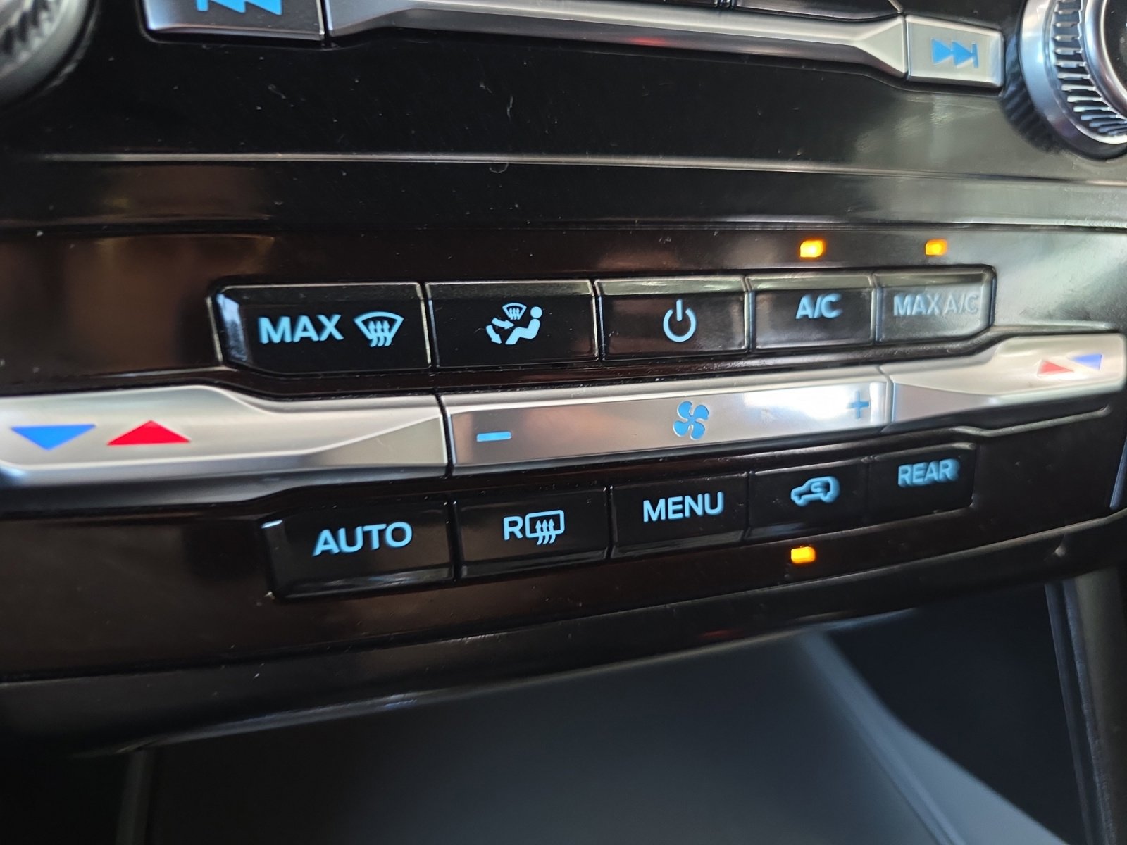 Used 2024 Ford Explorer ST-Line w/ Class IV Trailer Tow Package image 16