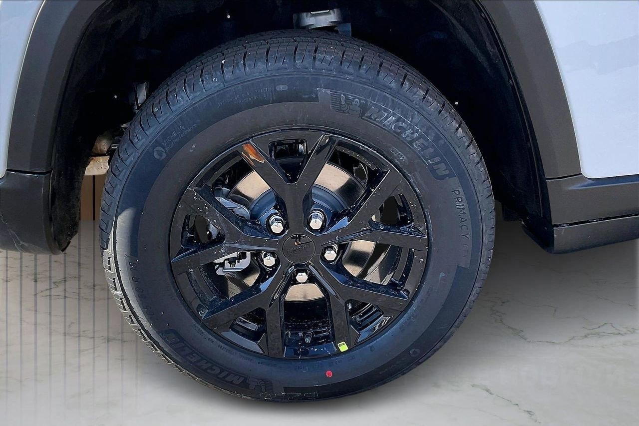 New 2026 Jeep Grand Cherokee Altitude image 35