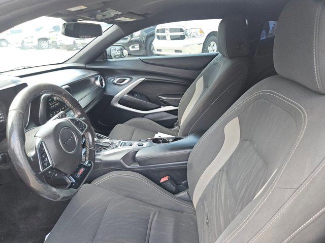 Used 2018 Chevrolet Camaro SS RWD image 11