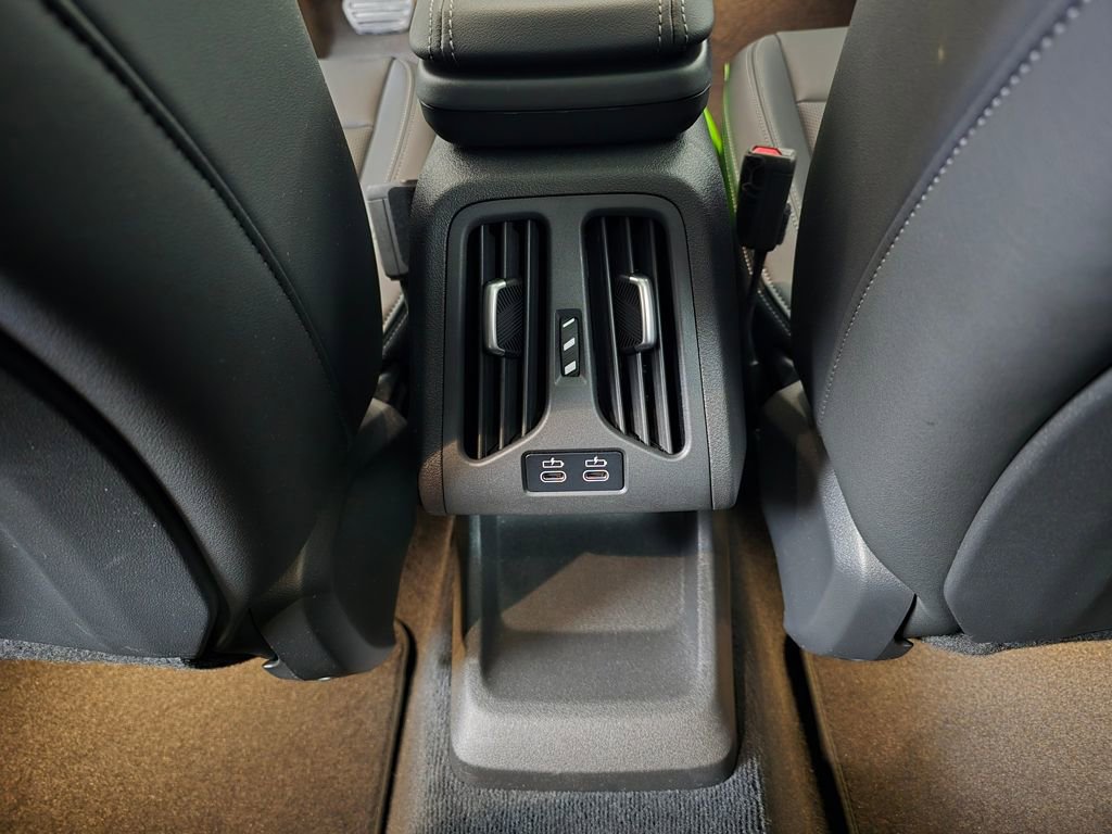 Used 2025 BMW X1 xDrive28i w/ Technology Package image 18