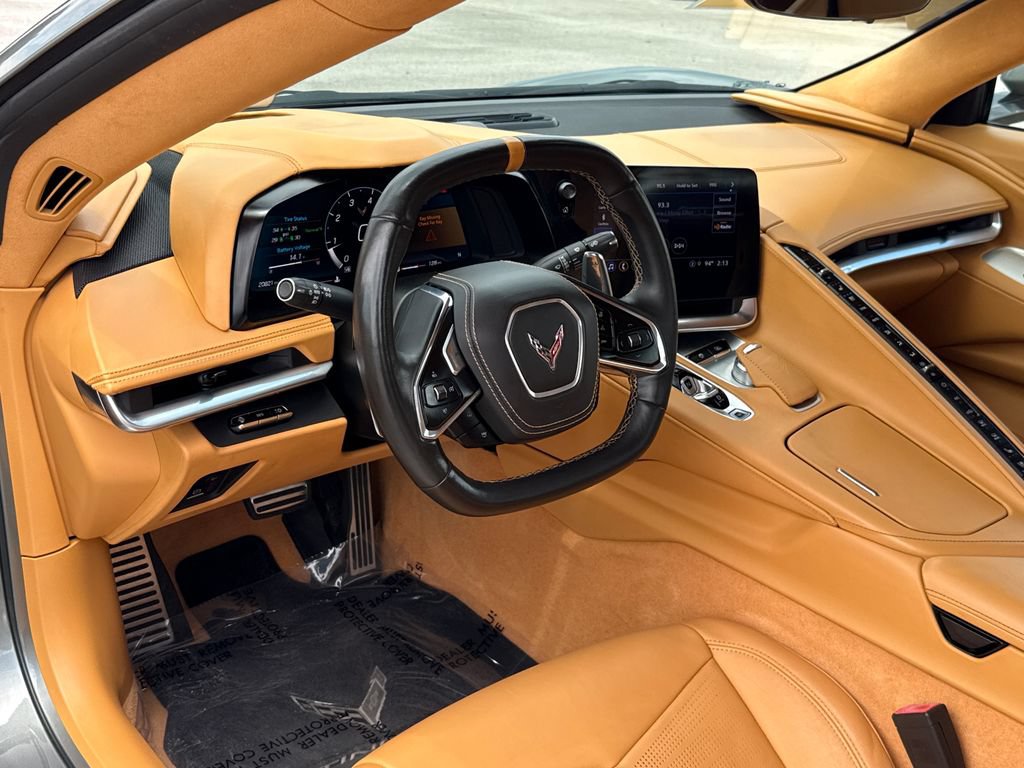 Used 2022 Chevrolet Corvette Stingray Premium Conv w/ Z51 Performance Package RWD image 5