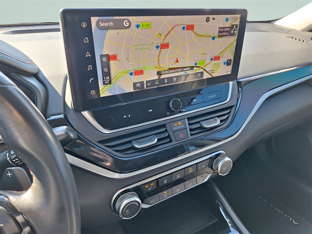 Used 2023 Nissan Altima 2.5 SR w/ SR Premium Package image 22