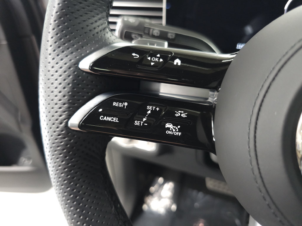Certified 2026 Mercedes-Benz GLS 450 4MATIC image 11