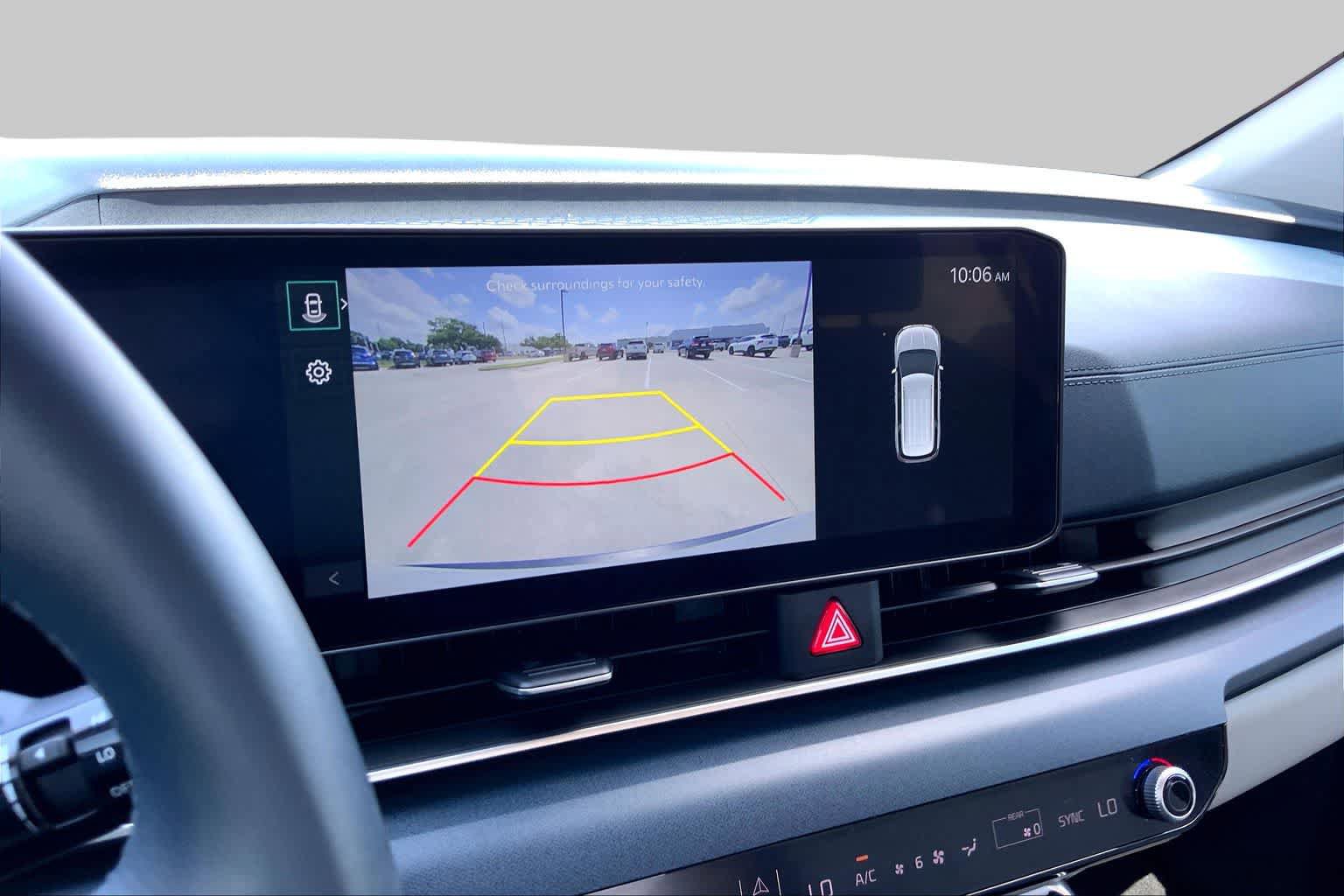 Used 2025 Kia Carnival EX FWD image 28