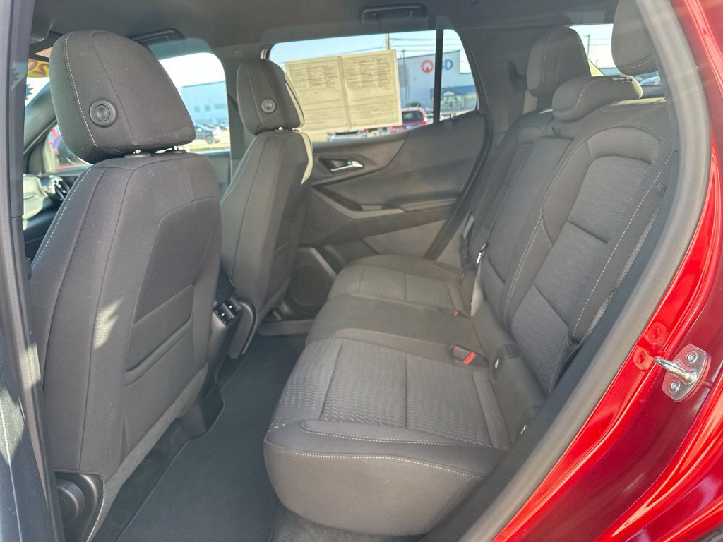 Used 2025 Chevrolet Equinox LT AWD/4WD image 19