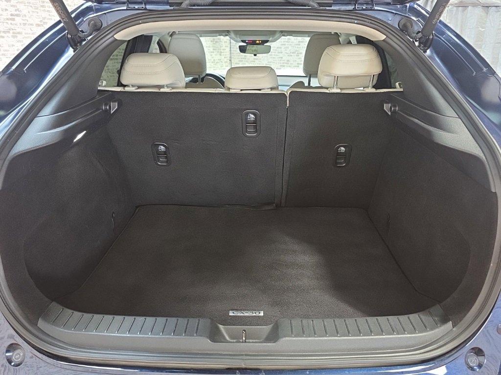 Used 2023 MAZDA CX-30 AWD 2.5 S w/ Premium Package image 16