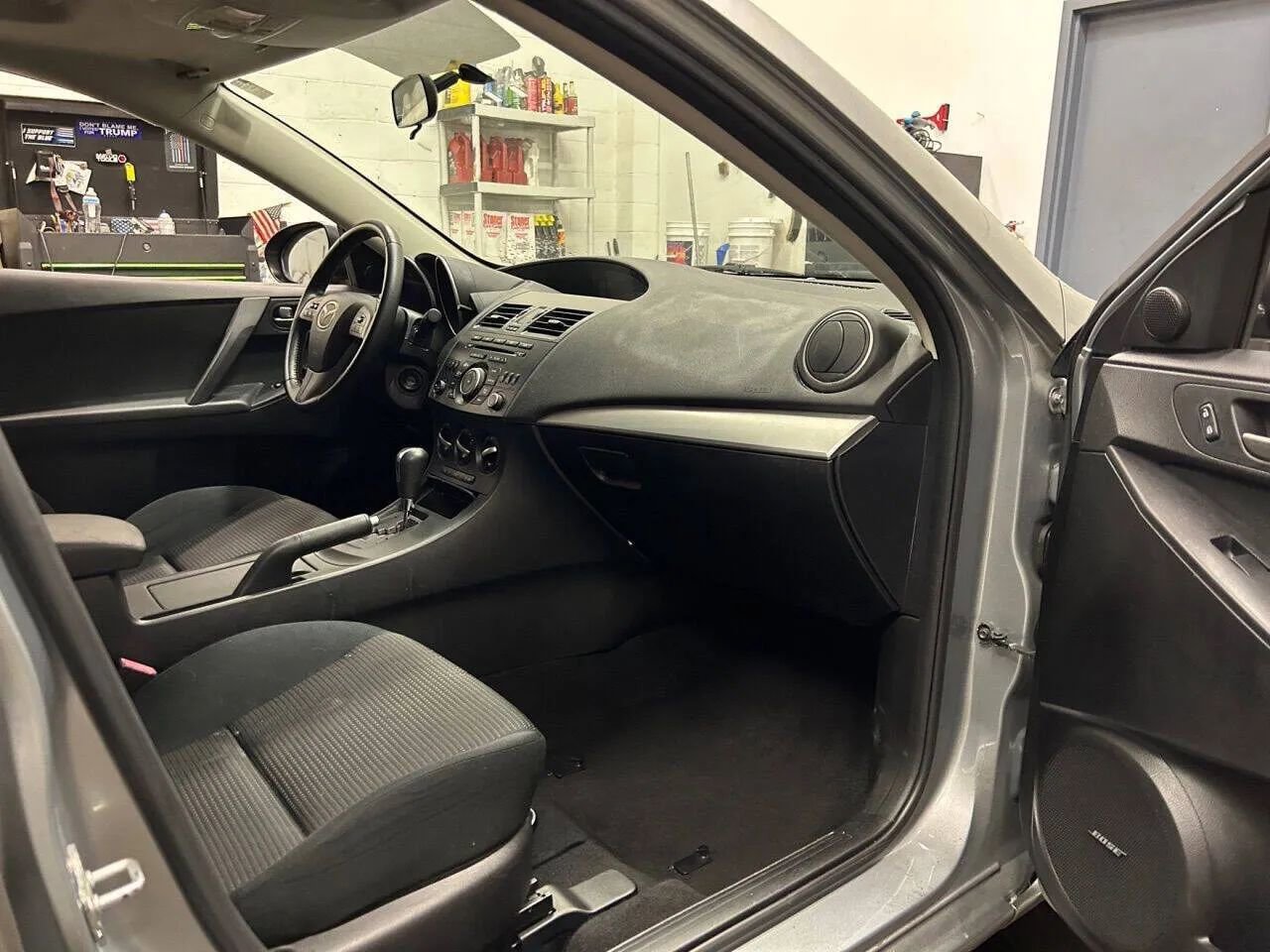 Used 2012 MAZDA MAZDA3 i Touring image 11
