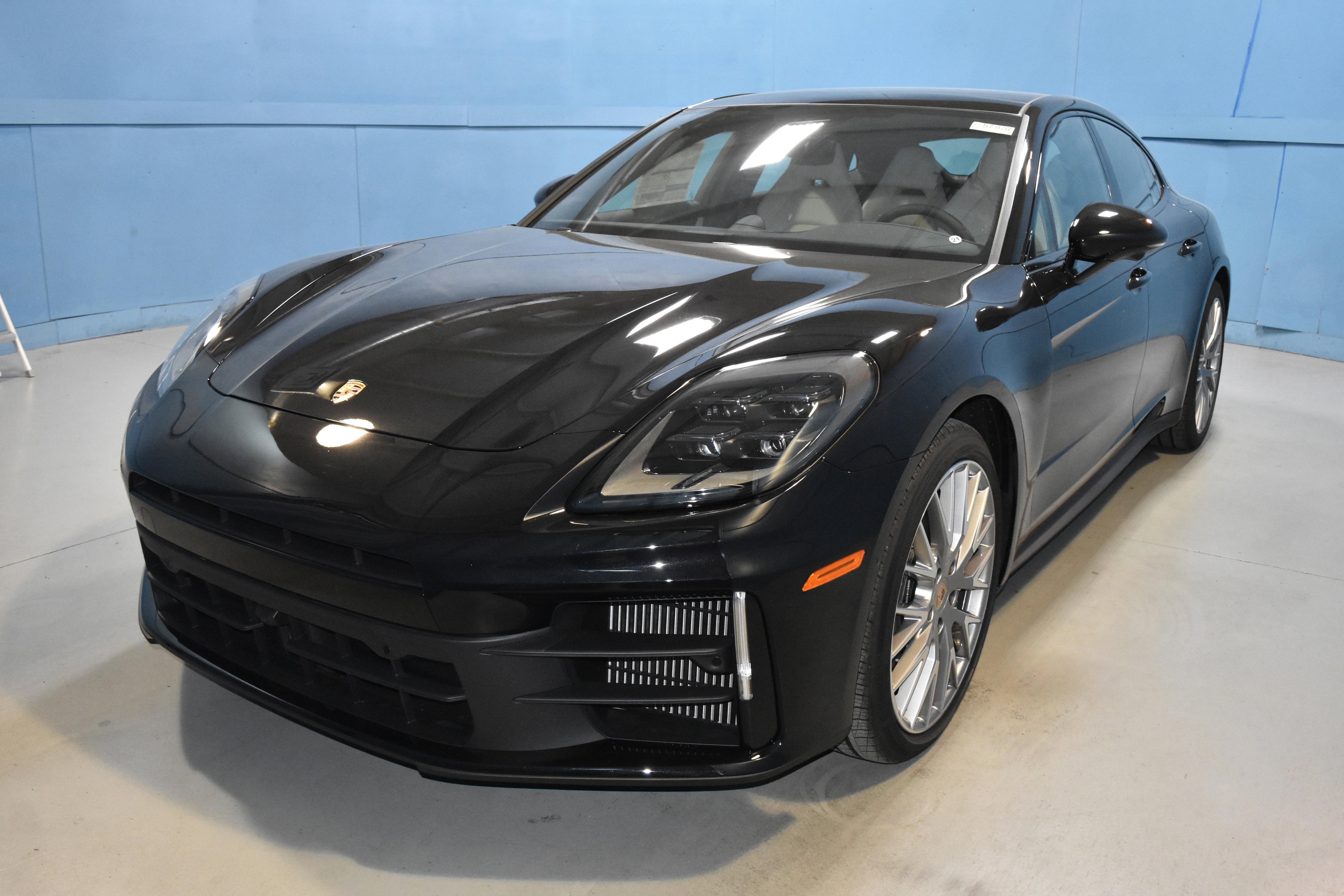 New 2025 Porsche Panamera 4