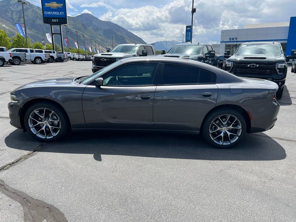 Used 2022 Dodge Charger SXT w/ Plus Group RWD image 13