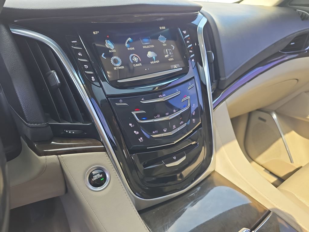 Used 2018 Cadillac Escalade Luxury RWD image 21
