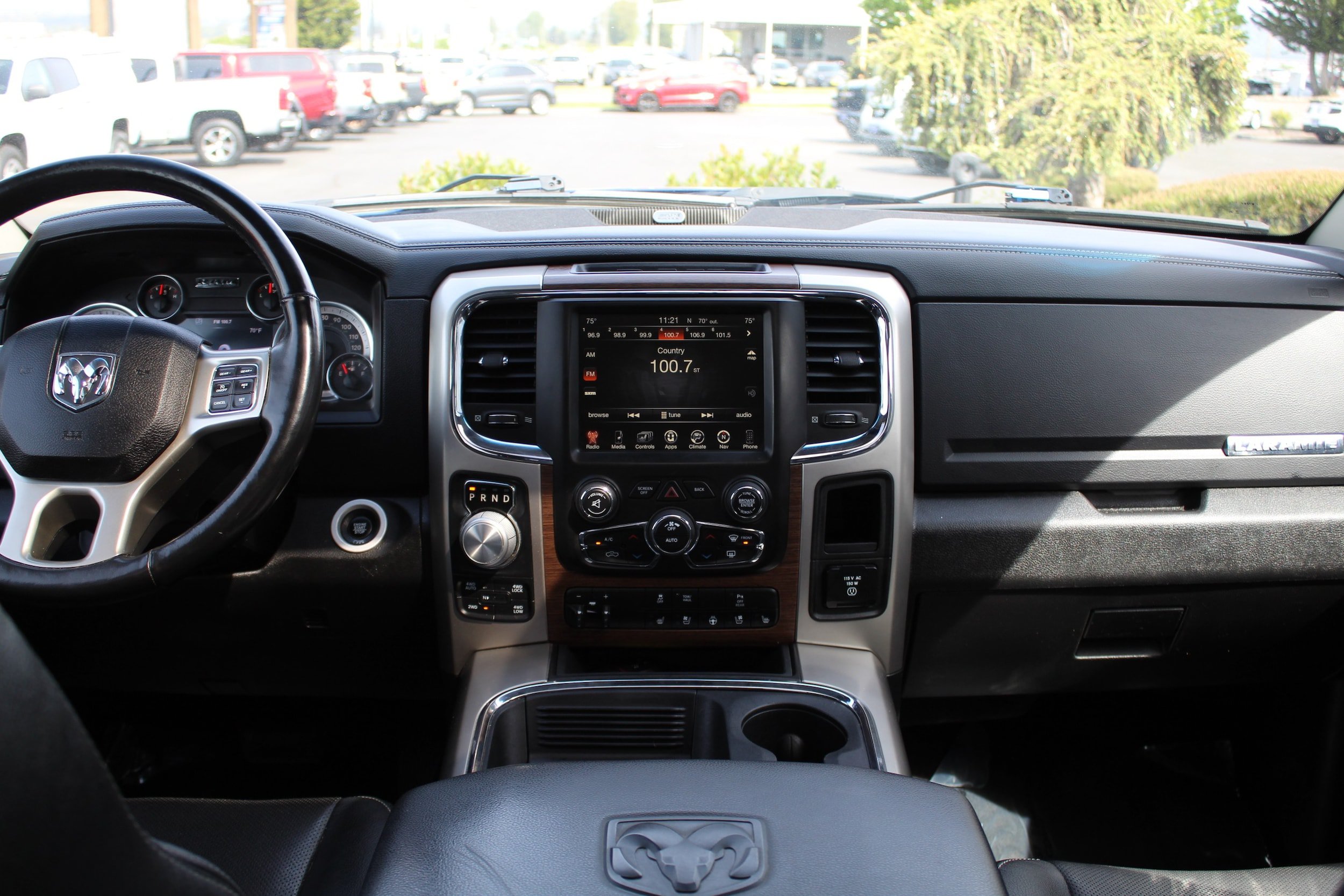 Used 2017 RAM 1500 Laramie w/ Convenience Group AWD/4WD image 23