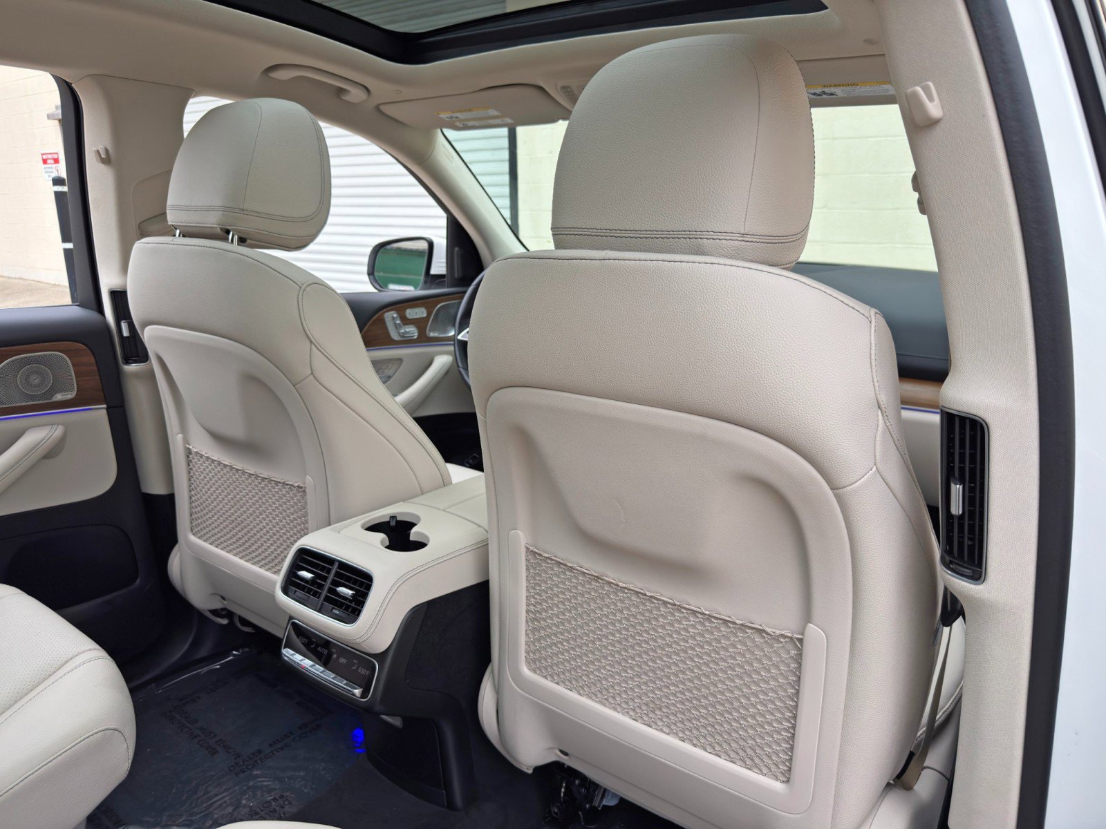 Used 2024 Mercedes-Benz GLS 450 4MATIC image 47
