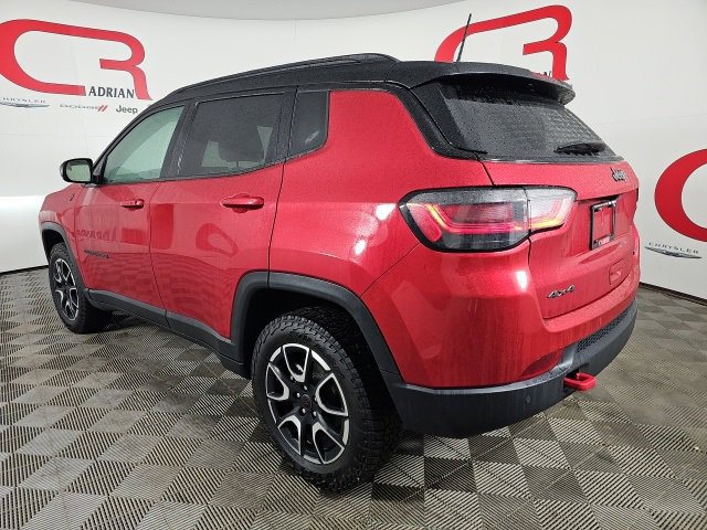 Certified 2025 Jeep Compass Trailhawk w/ Trailhawk Elite Group image 5