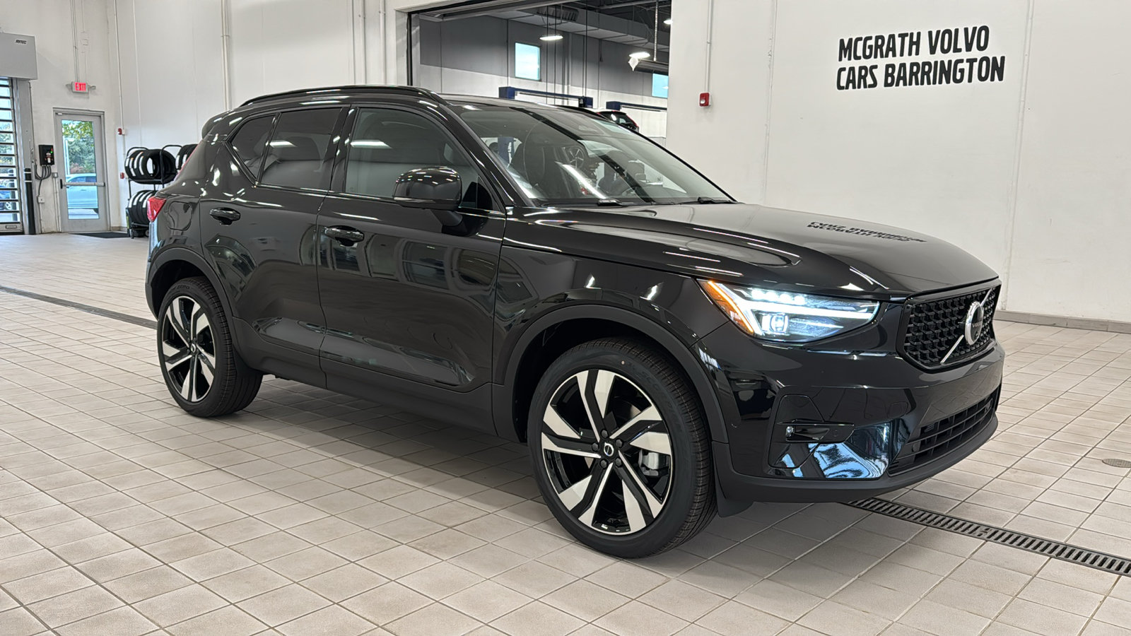 New 2026 Volvo XC40 B5 Ultra w/ Protection Package Premier AWD/4WD image 3