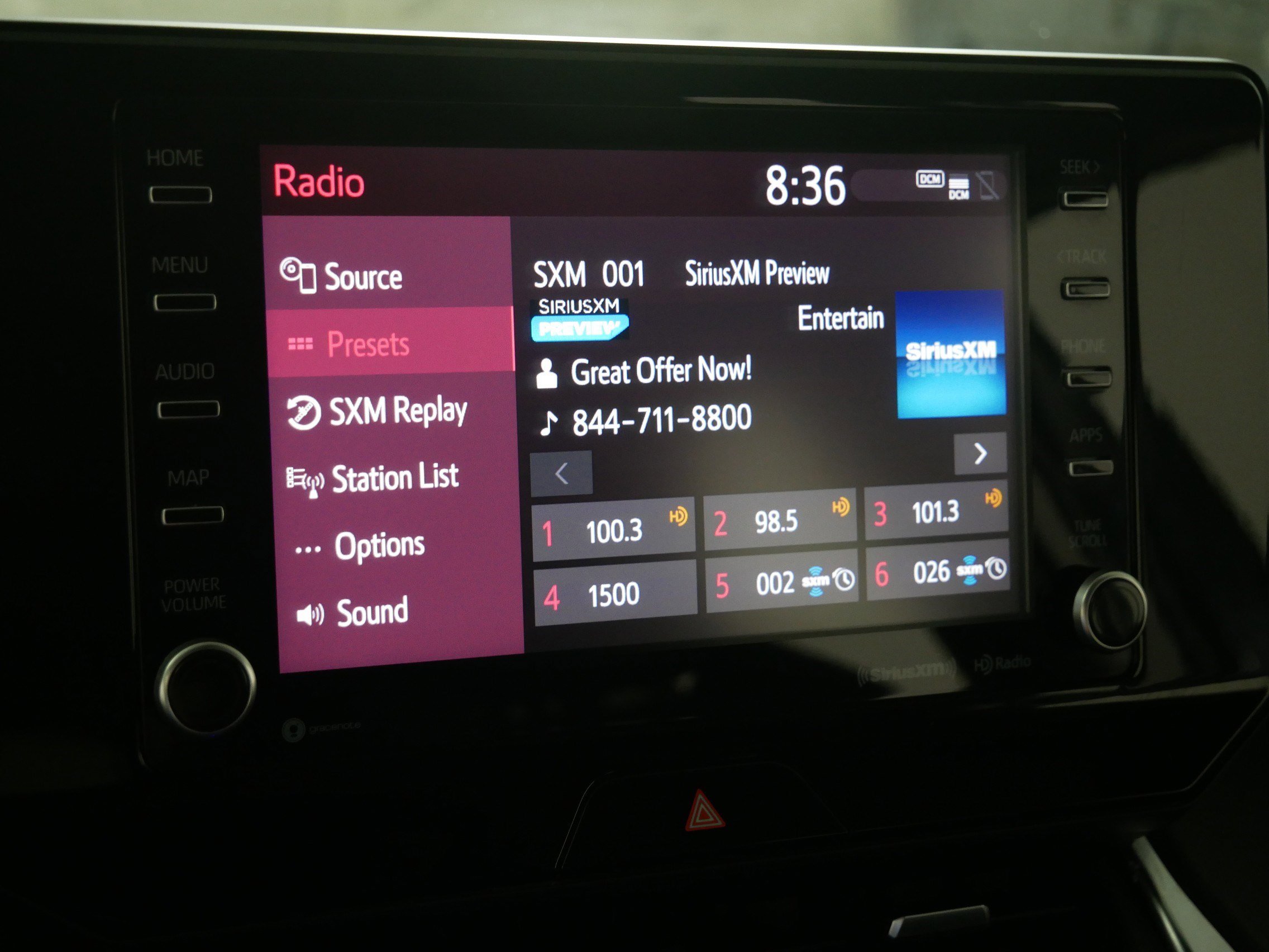 Used 2021 Toyota Venza LE w/ Carpet Mat Package (TMS) image 22