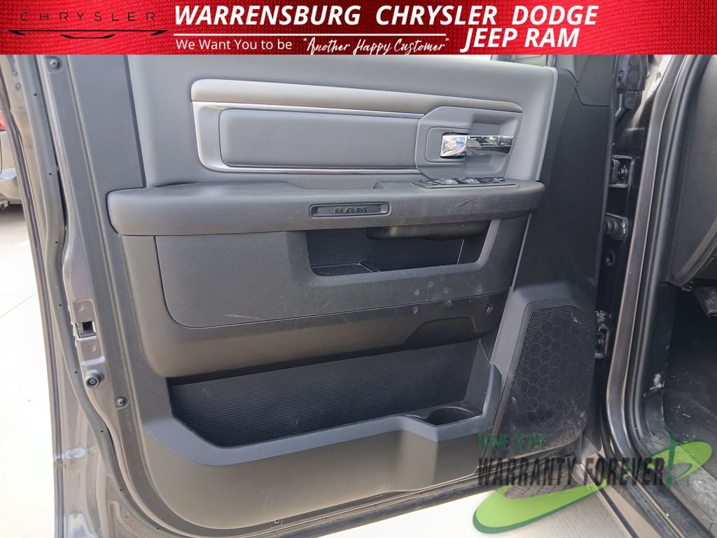 Used 2024 RAM 1500 Classic SLT AWD/4WD image 12