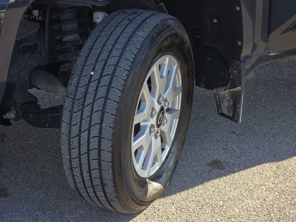 Used 2024 Toyota Tacoma SR image 27