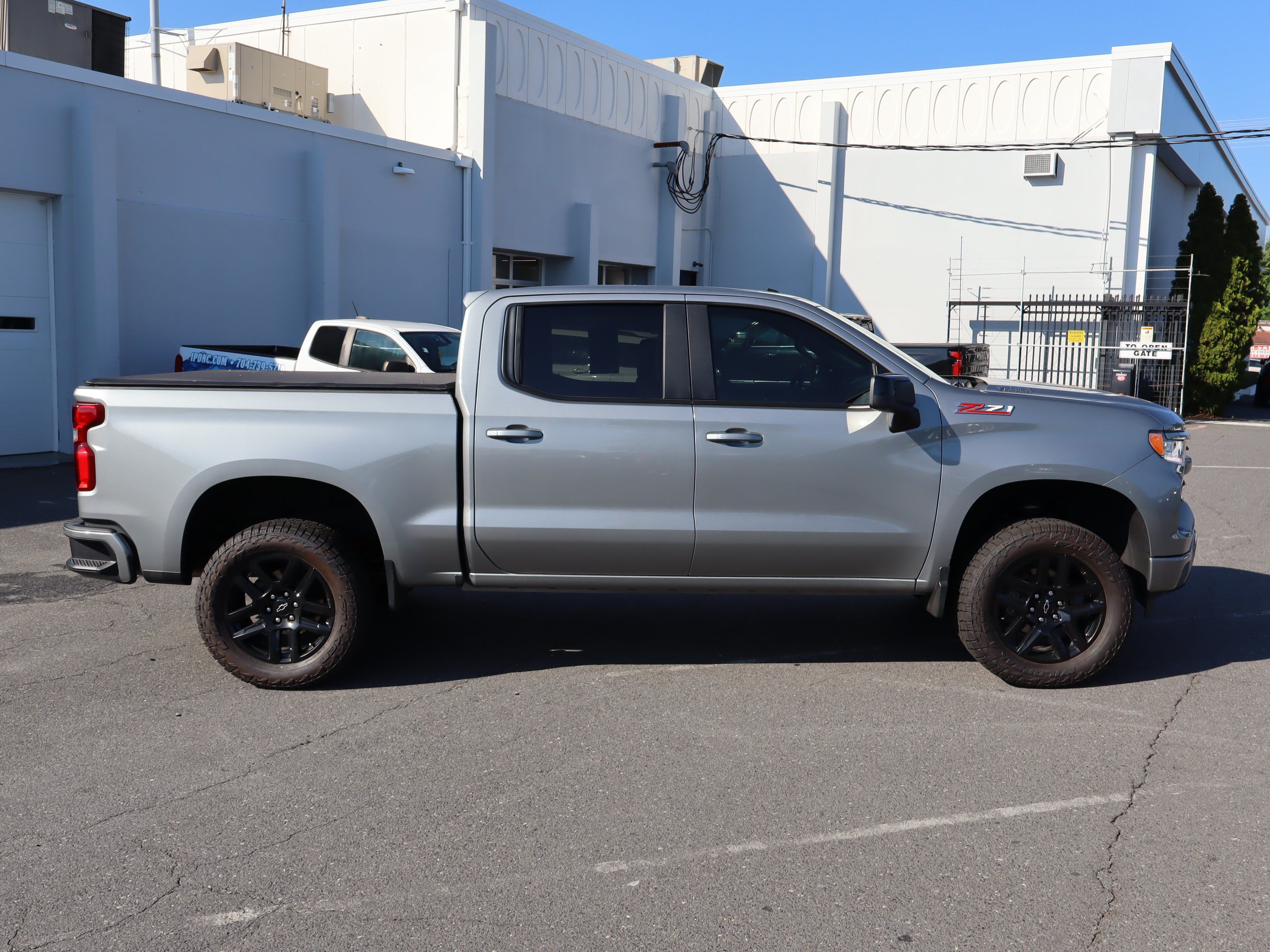 Used 2025 Chevrolet Silverado 1500 RST AWD/4WD image 11
