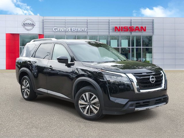 Used 2025 Nissan Pathfinder SL AWD/4WD 360° Tour