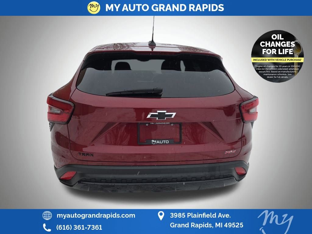 Used 2024 Chevrolet Trax RS image 6