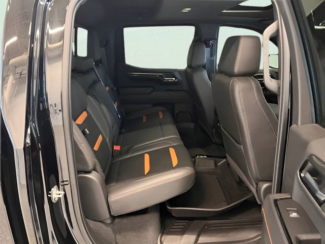 Used 2023 GMC Sierra 1500 AT4 w/ Technology Package AWD/4WD image 11