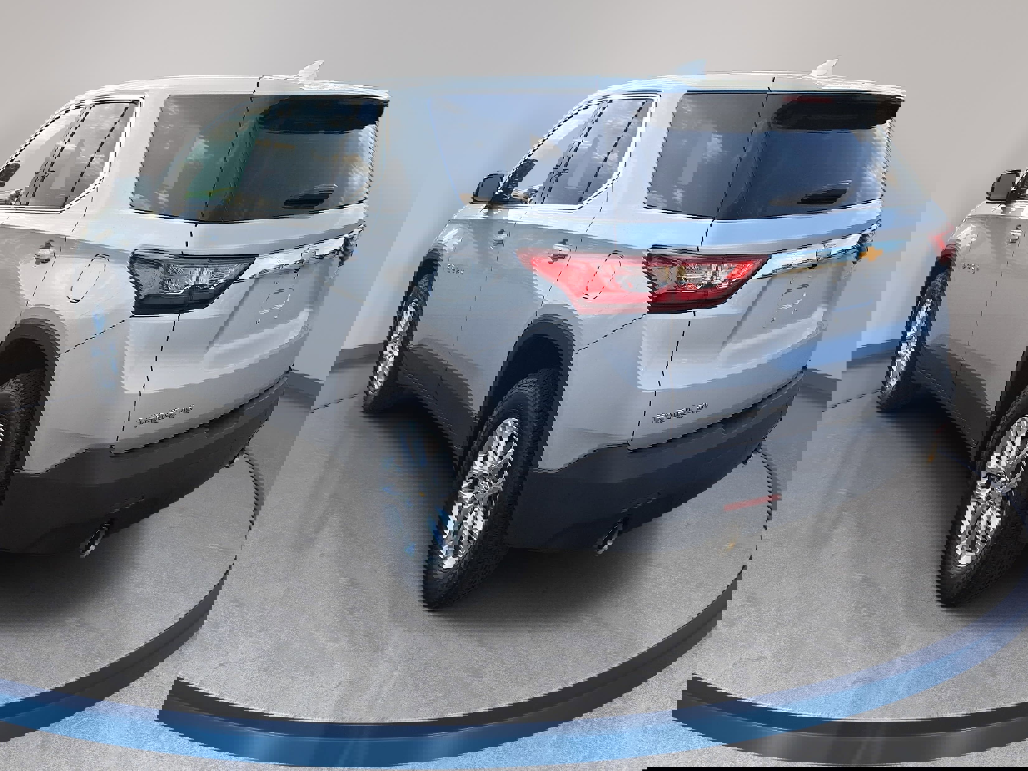 Used 2021 Chevrolet Traverse LS image 7