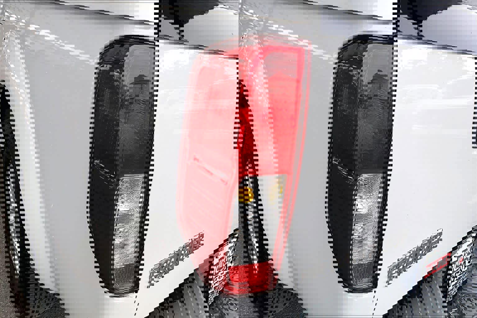 Used 2016 Nissan Frontier SV image 28