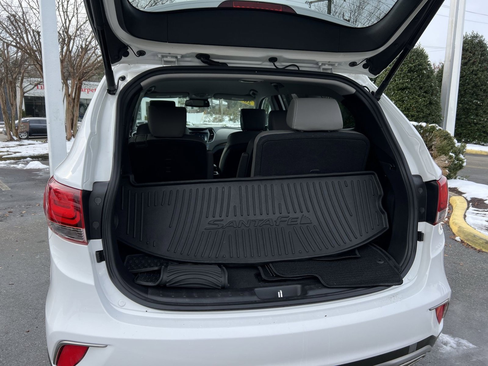 Used 2017 Hyundai Santa Fe Limited image 28