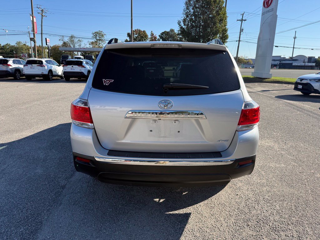 Used 2013 Toyota Highlander Limited AWD/4WD image 4