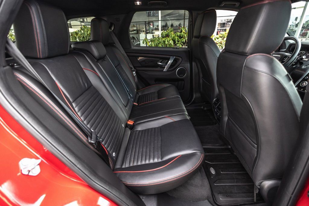 Used 2023 Land Rover Discovery Sport SE R-Dynamic image 28