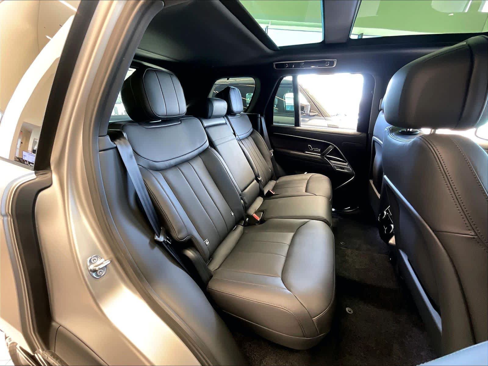 New 2026 Land Rover Range Rover SE AWD/4WD image 23