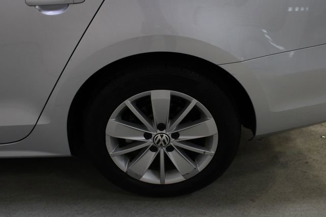 Used 2015 Volkswagen Jetta TDI SE FWD image 27