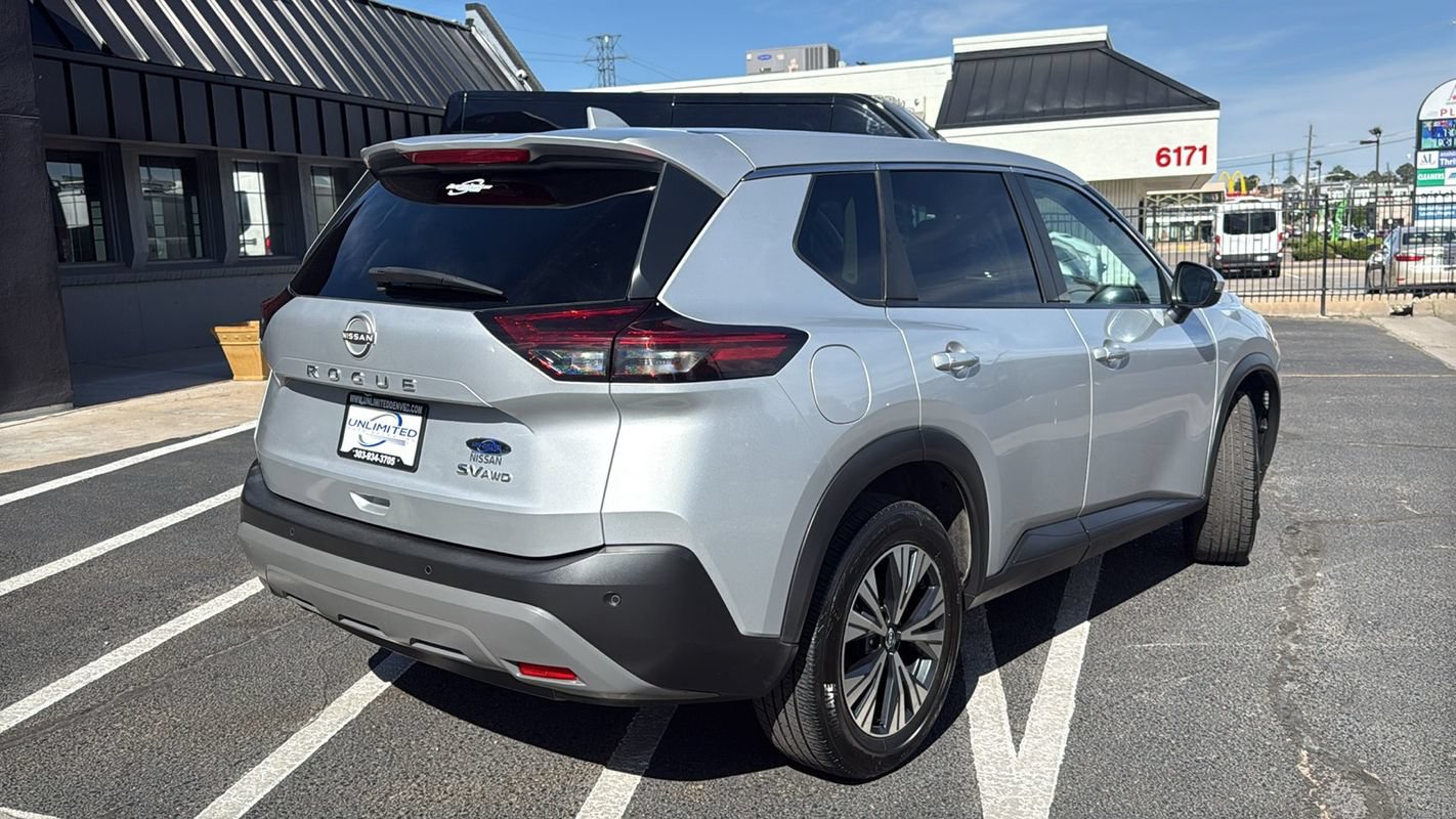 Used 2022 Nissan Rogue SV AWD/4WD image 3