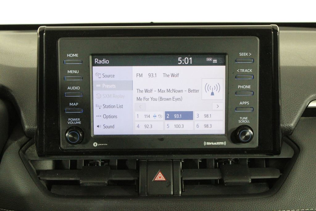 Used 2020 Toyota RAV4 LE image 28