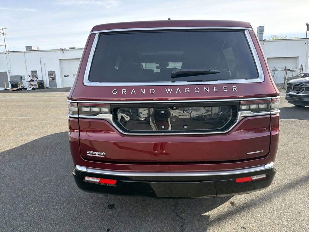 Used 2022 Jeep Grand Wagoneer Series I AWD/4WD image 5