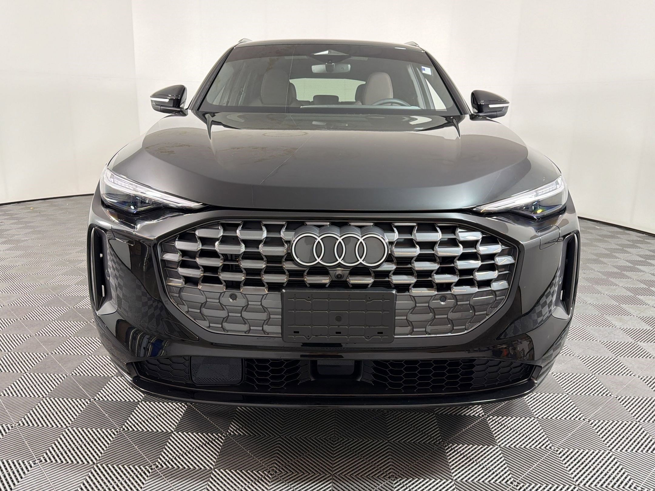 Certified 2025 Audi Q5 Premium Plus image 5