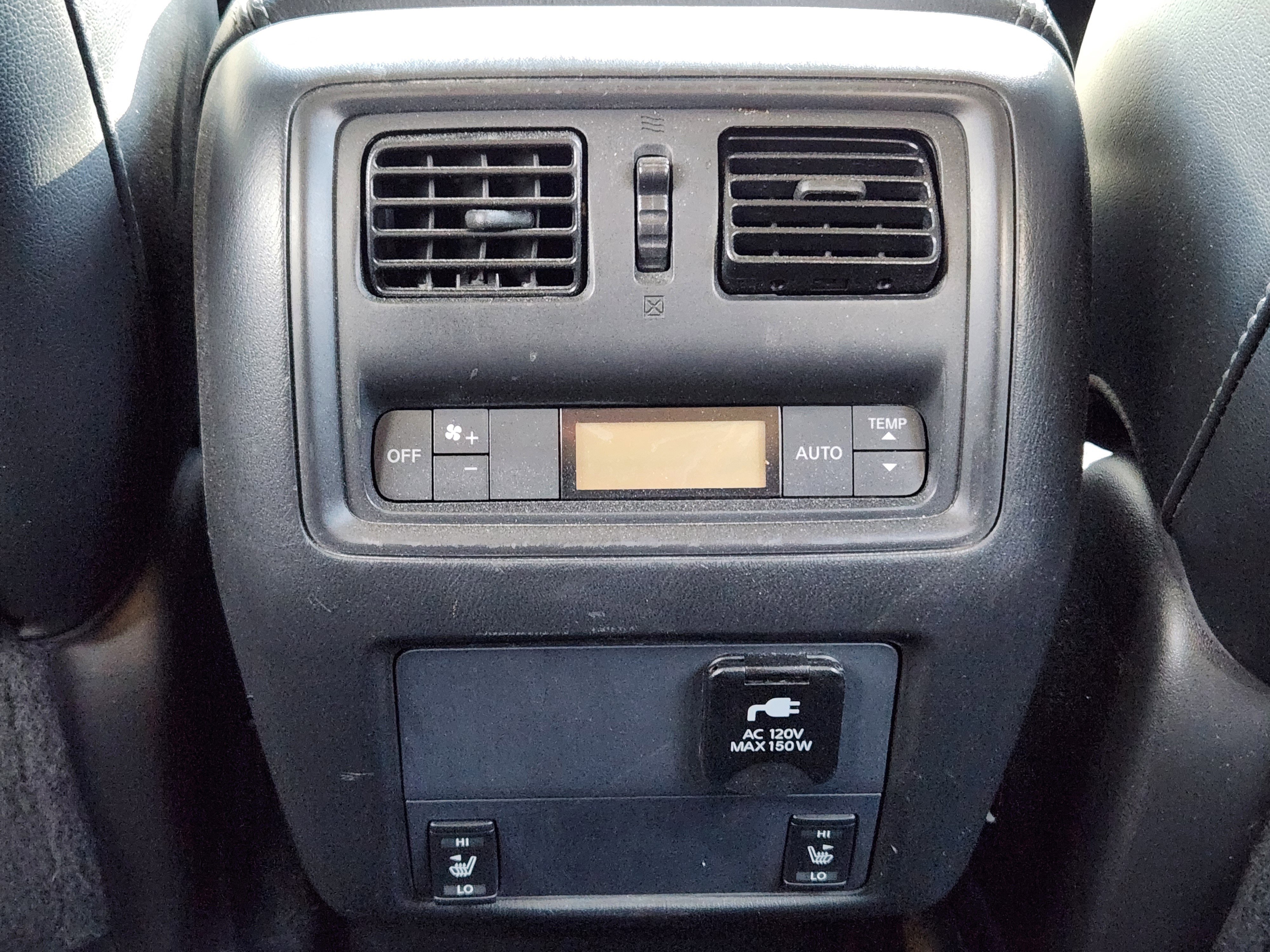 Used 2017 Nissan Pathfinder Platinum image 32