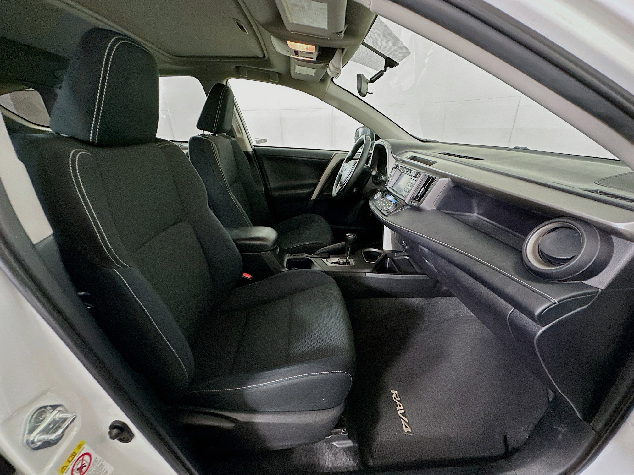 Used 2016 Toyota RAV4 XLE image 30