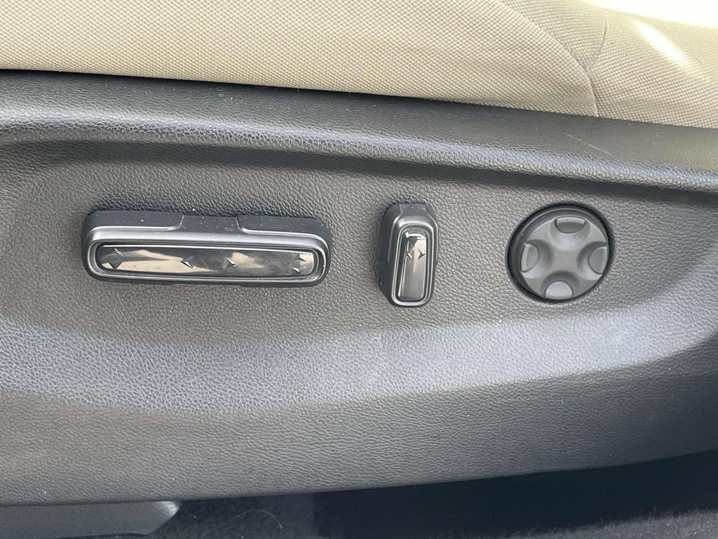 Used 2017 Honda CR-V EX image 7