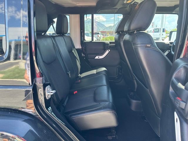 Used 2015 Jeep Wrangler Unlimited Sahara AWD/4WD image 14