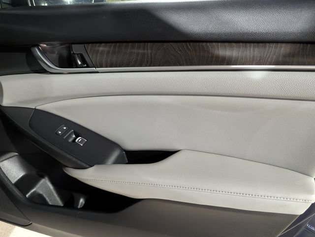 Used 2019 Honda Accord Touring image 34