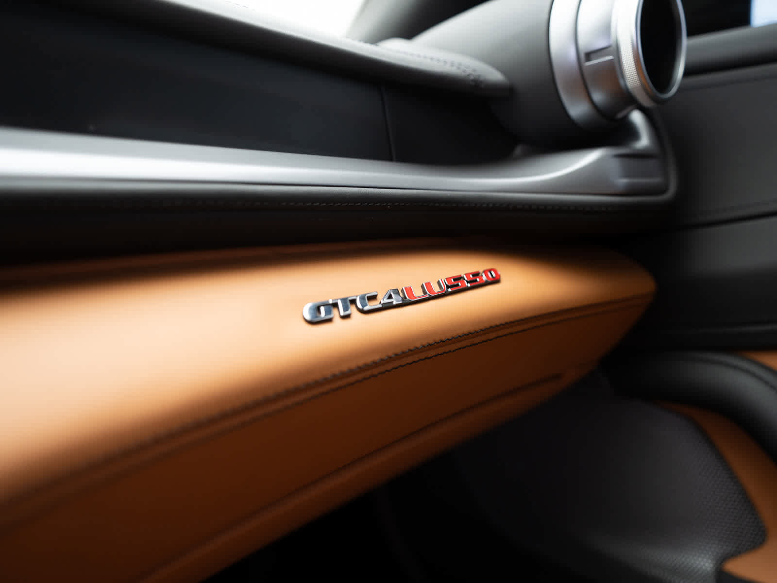 Certified 2018 Ferrari GTC4Lusso image 17