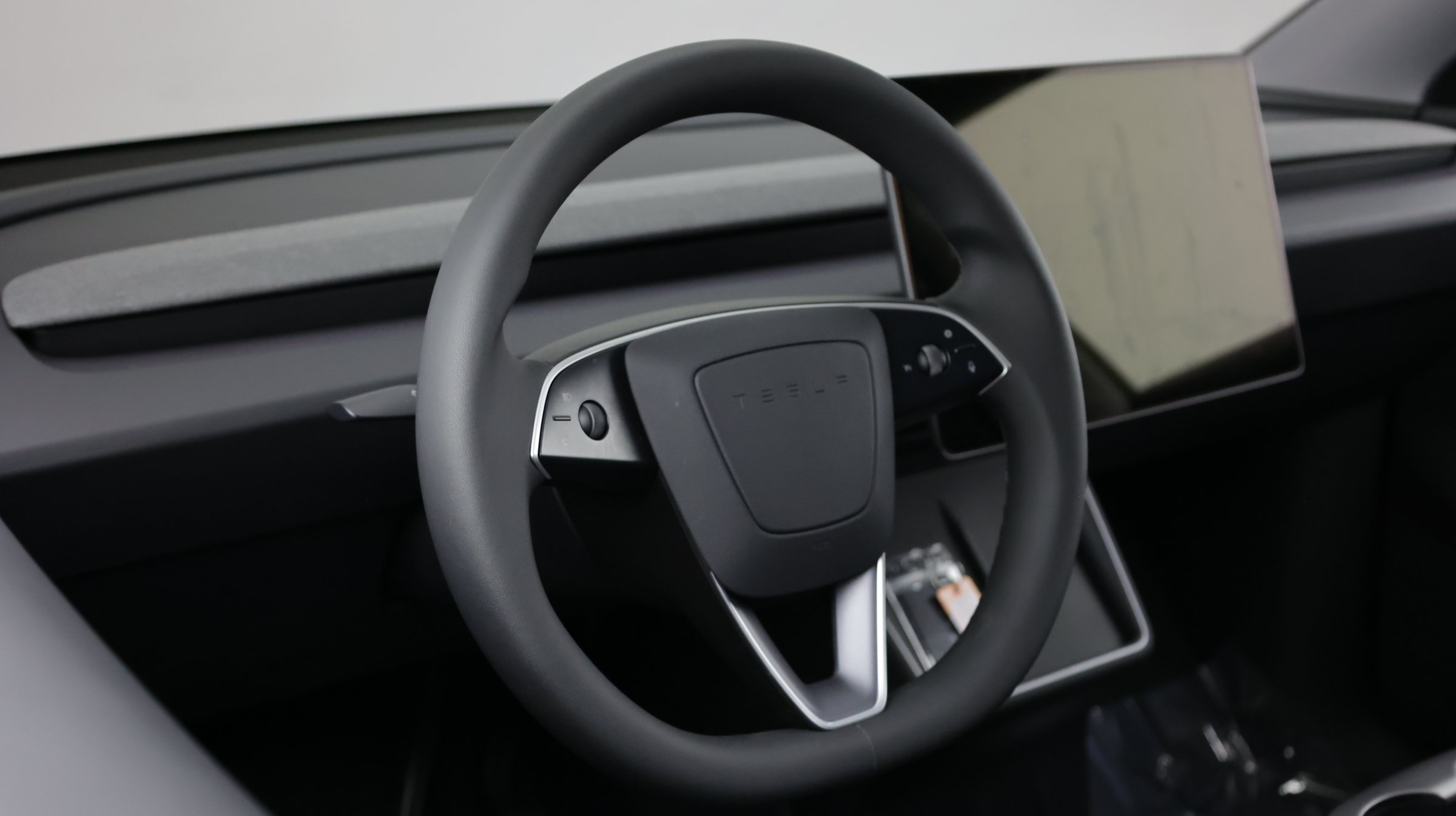 Used 2026 Tesla Model Y 2WD image 8