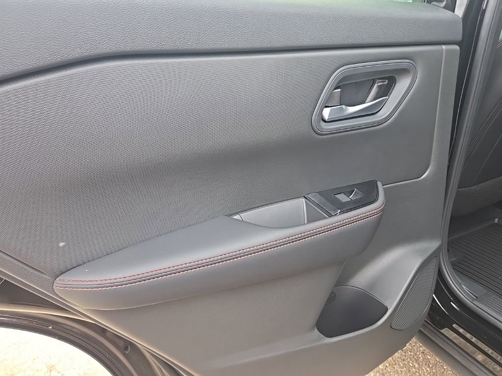 New 2026 Nissan Rogue SV image 36