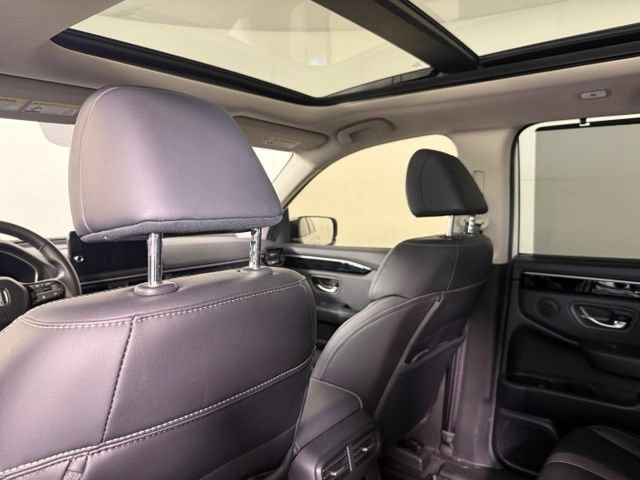 Used 2025 Honda Pilot Touring image 24