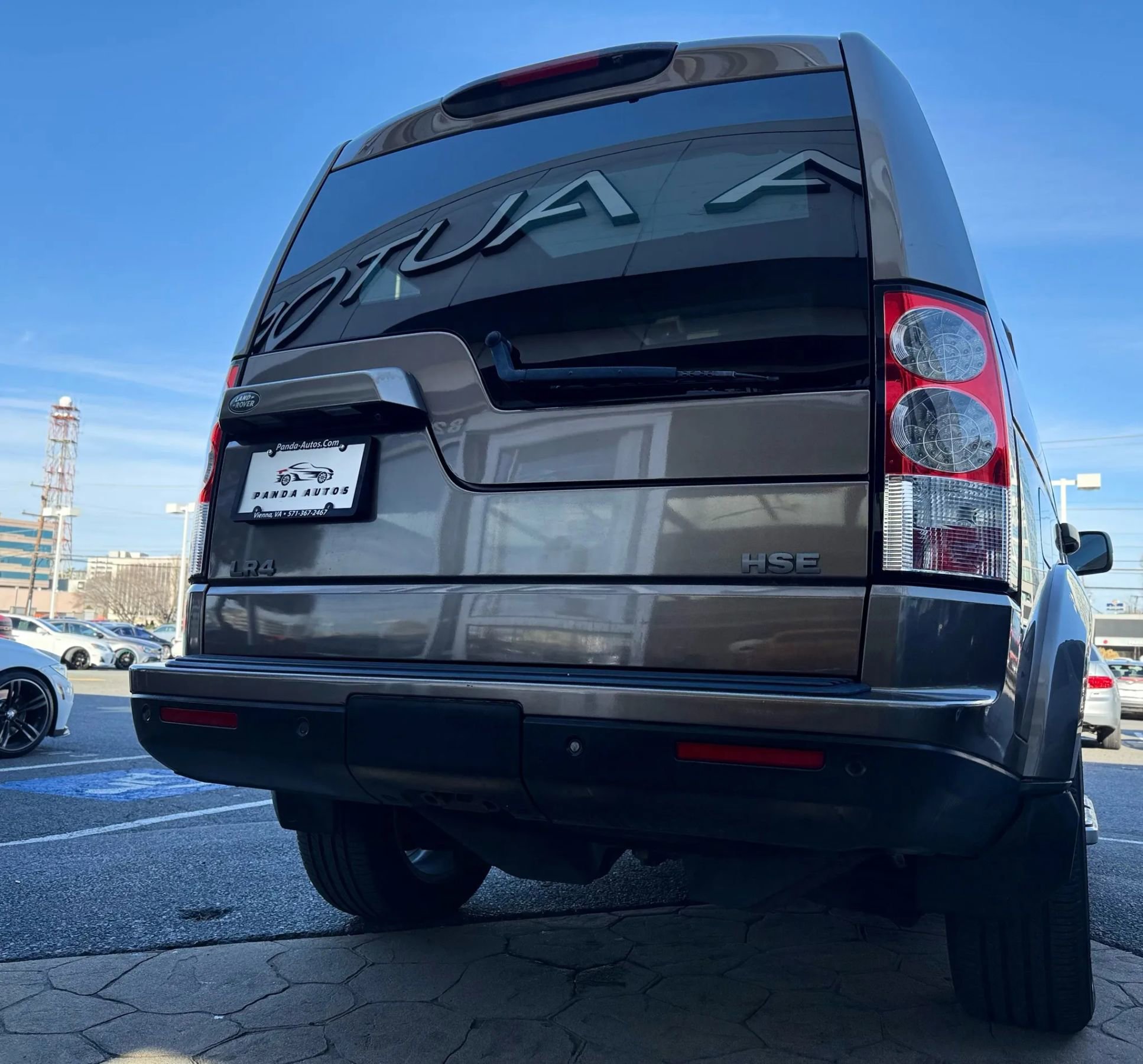 Used 2011 Land Rover LR4 HSE AWD/4WD image 46