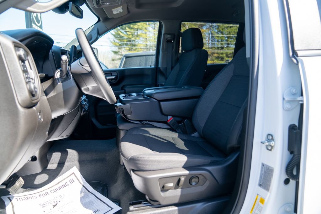 Used 2025 Chevrolet Silverado 2500 Custom w/ Custom Value Package image 20