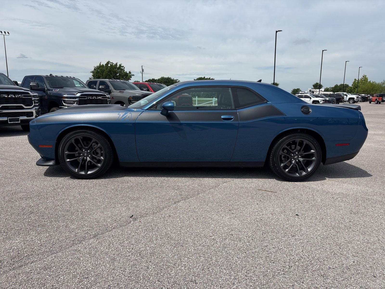 Used 2023 Dodge Challenger R/T w/ T/A Package RWD image 2