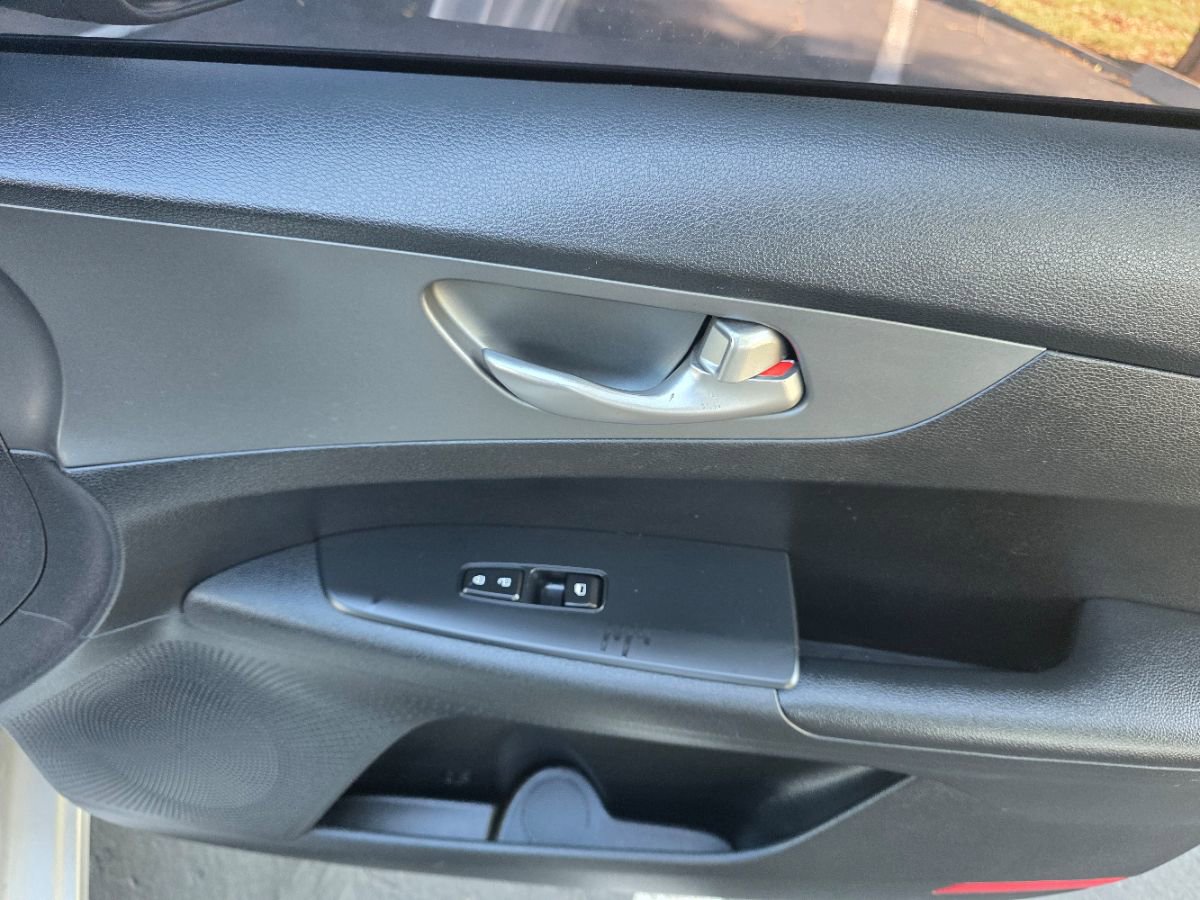 Used 2019 Kia Forte LXS image 29