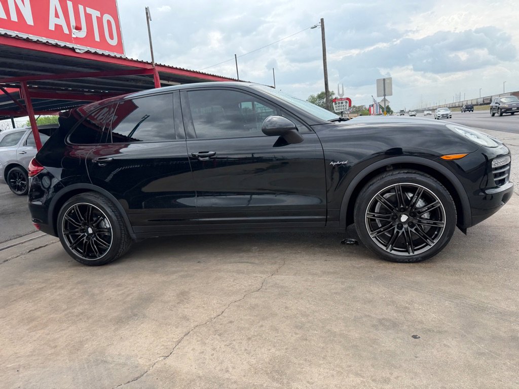 Used 2014 Porsche Cayenne S AWD/4WD image 17